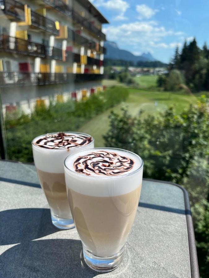 Aldiana Club Salzkammergut Und Grimmingtherme バート・ミッテルンドルフ エクステリア 写真